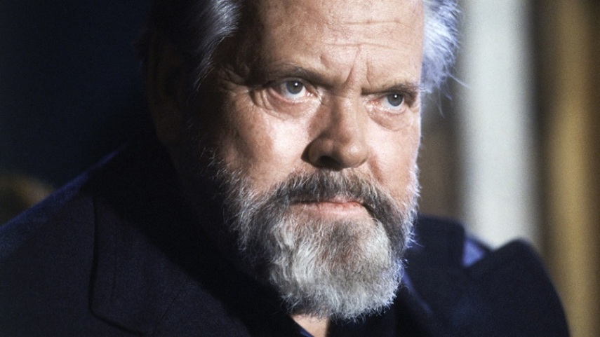 Para fazer a sinistra voz de Darth Vader, Lucas queria o monstro sagrado Orson Welles. Mas ao mesmo tempo Lucas queria evitar nomes famosos no elenco do filme