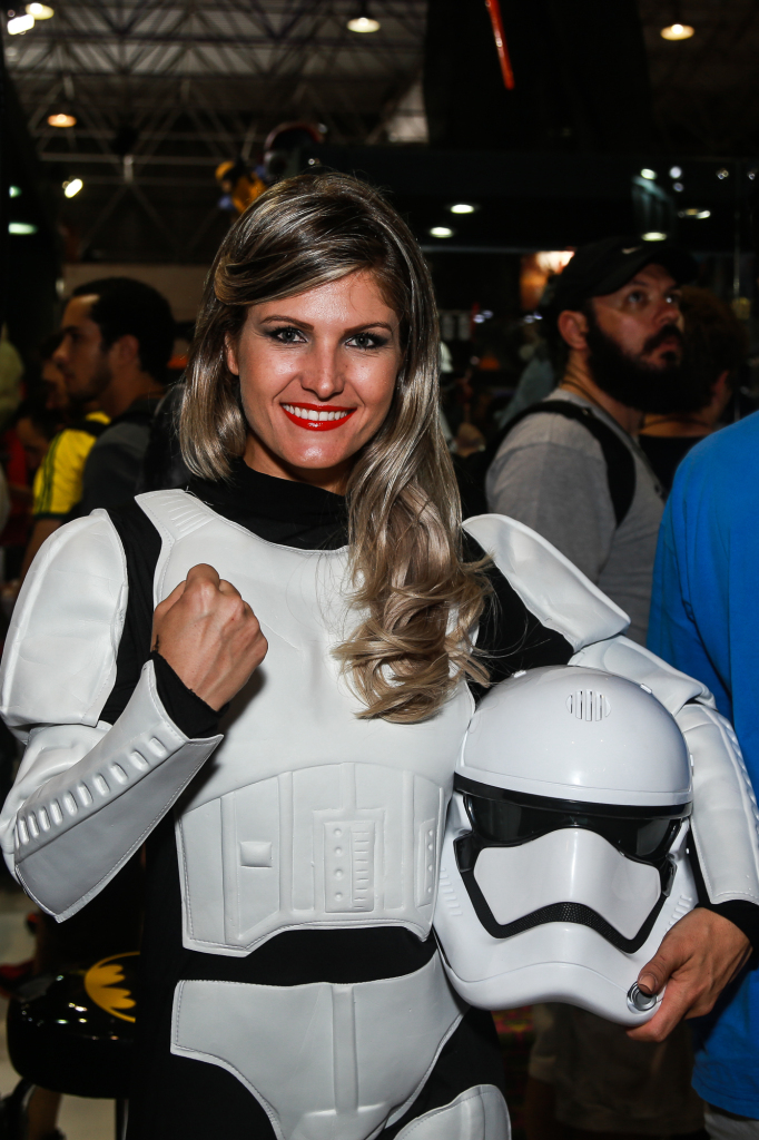 Público cosplayer caprichou no figurino para participar da segunda edição da feira geek, em São Paulo