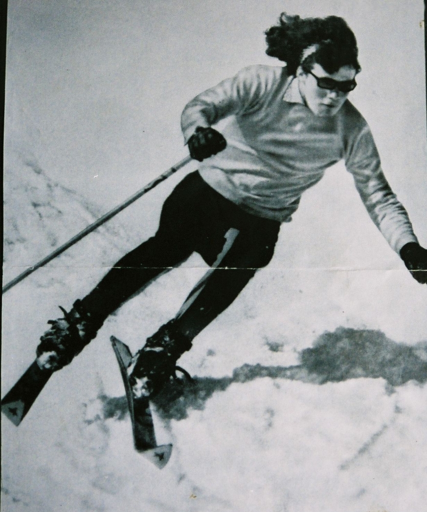 Foi uma esquiadora campeã nos anos 1960. Em 1967, ela foi submetida a testes médicos que a definiram como sendo do sexo masculino. Erika foi desclassificada para os Jogos Olímpicos de Inverno no ano seguinte e passou a viver como homem. Hoje, ele se chama Erik