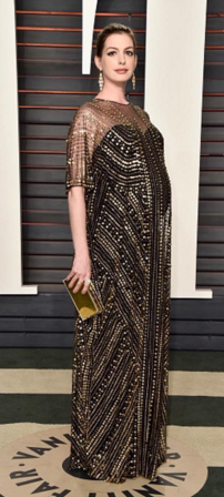 Anne Hathaway grávida do primeiro filho na festa pós-Oscar 2016