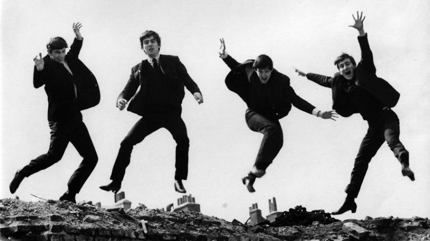 Nos álbuns finais, Paul McCartney assumiu a liderança do grupo, deixando George Harrison chateado por falta de espaço para emplacar suas músicas. John Lennon, por sua vez, irritou os colegas ao levar Yoko Ono para as salas de gravações.