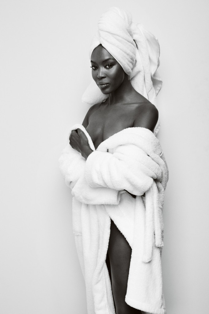 Naomi Campbell no projeto Série da Toalha, do fotógrafo Mario Testino