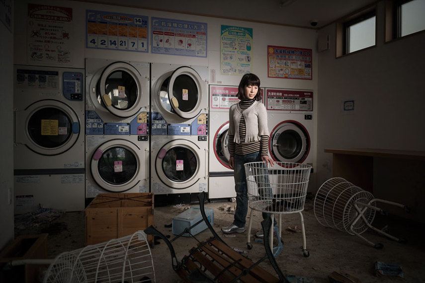 Fotógrafos clicam moradores e donos de lojas na área contaminada de Fukushima