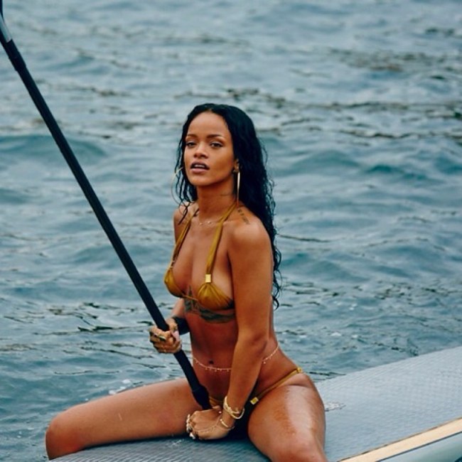 Rihanna, 60 kg e 1,73 m