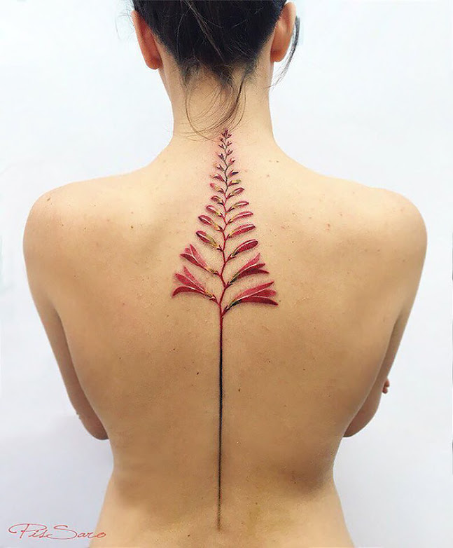 Pis Sora transforma a natureza em tatuagens delicadas e cheias de detalhes pra lá de charmosos. Vontade de tatuar agora, né?