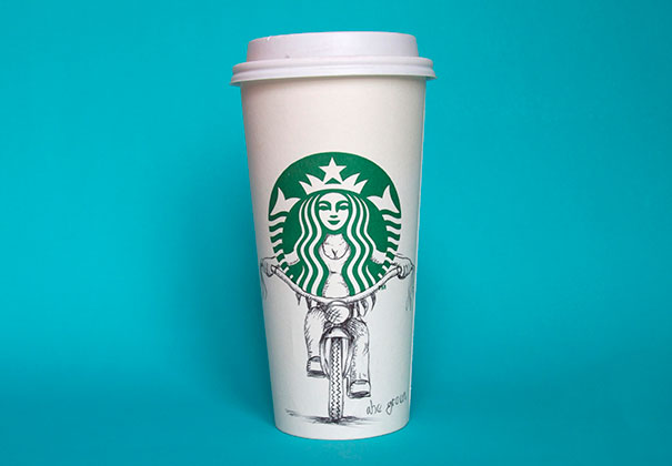 O ilustrador Abe Green resolveu desenhar no copo em que tinha acabado de tomar café e começou uma série incrível de ilustrações chamada A Vida Secreta da Sereia do Starbucks