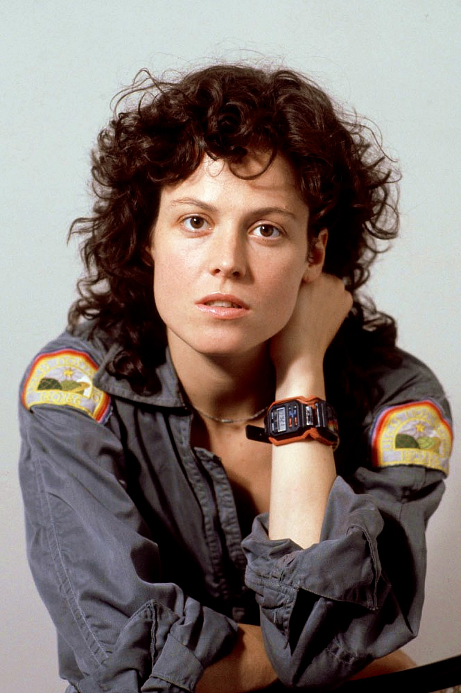 Alien 3 marcaria o fim de uma trilogia com a morte de Ellen Ripley, quando a heroína   sacrifica a sua própria vida para salvar o planeta de um xenomorfo. Mas tudo indica que   Sigourney Weaver queria matar a personagem pois não estava mais disposta a fazer filmes   horríveis. 