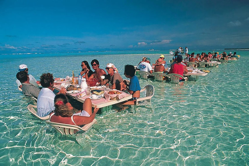 Restaurante na água, Bora Bora (Polinésia Francesa) 