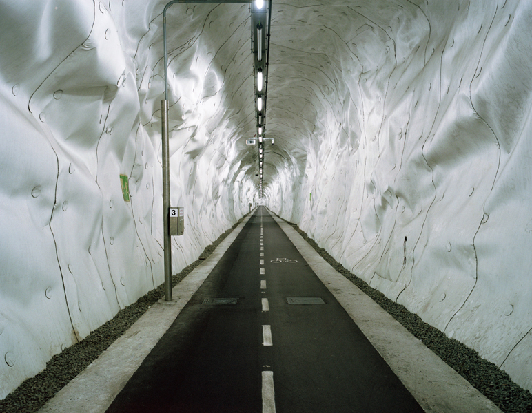 O Ciclotúnel de San Sebastian era um antigo túnel ferroviário, que foi transformado no maior túnel de bicicletad do mundo e liga dois bairros da cidade