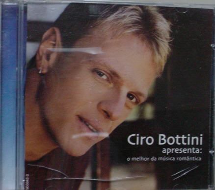 Até Ciro Bottini já foi capa de CD fazendo o estilo galã. O que temos a dizer sobre isso é: COMPRA, COMPRA, COMPRA