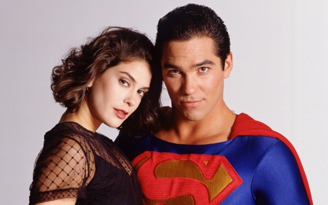 Dean Cain foi o par romântico de  Teri Hatcher, em 'Lois & Clark As Aventuras do Superman