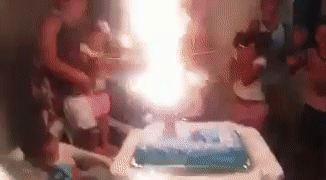 Essa vela de aniversário de um pouco errado