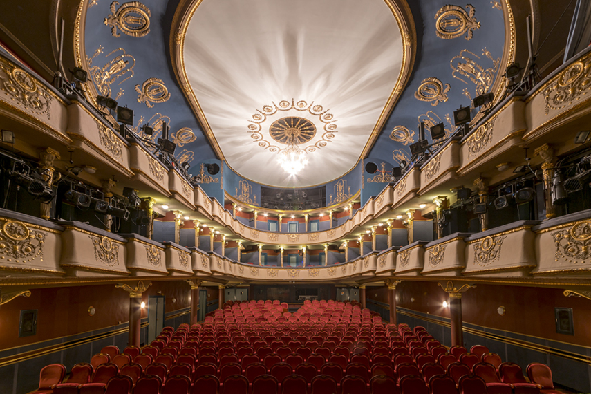 Interior de teatros de Budapeste é espetáculo da arquitetura