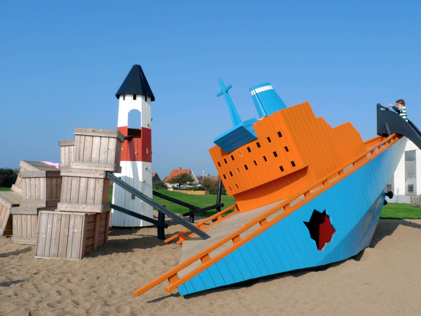 Playgrounds criativos de dinamarqueses são convite à imaginação das crianças