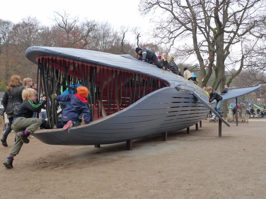 Playgrounds criativos de dinamarqueses são convite à imaginação das crianças