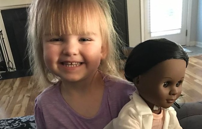 Sophia e sua boneca