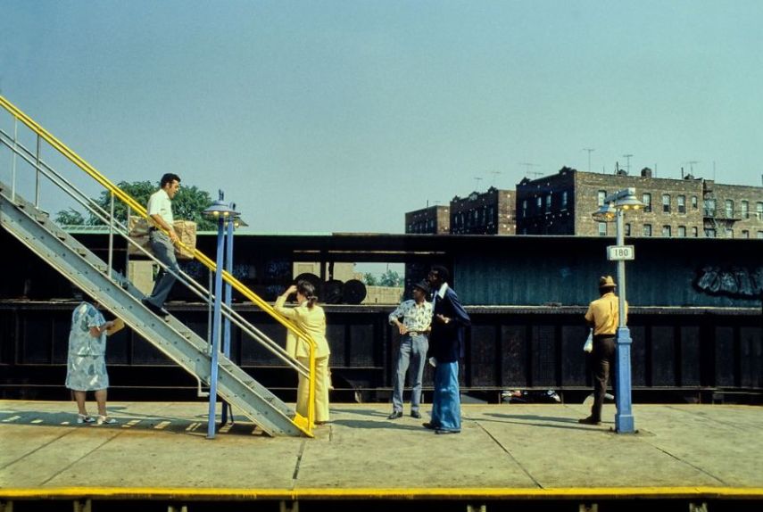 Durante o final dos anos 70 e início dos anos 80, o sistema de metrô de Nova York era um dos lugares mais perigosos que uma pessoa poderia estar na cidade. Sabendo disso, o fotógrafo suíço Willy Spiller estava lá e fez uma série de fotos que mostrar a atmosfera do lugar, que ficou conhecido como Hell On Wheels (Inferno Sobre Rodas)