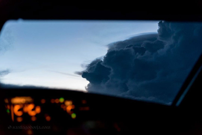 Piloto retrata céus da América do Sul