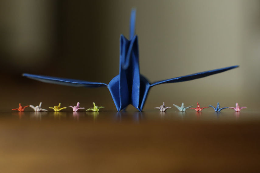 Origami minúsculos de ninja na arte da dobradura