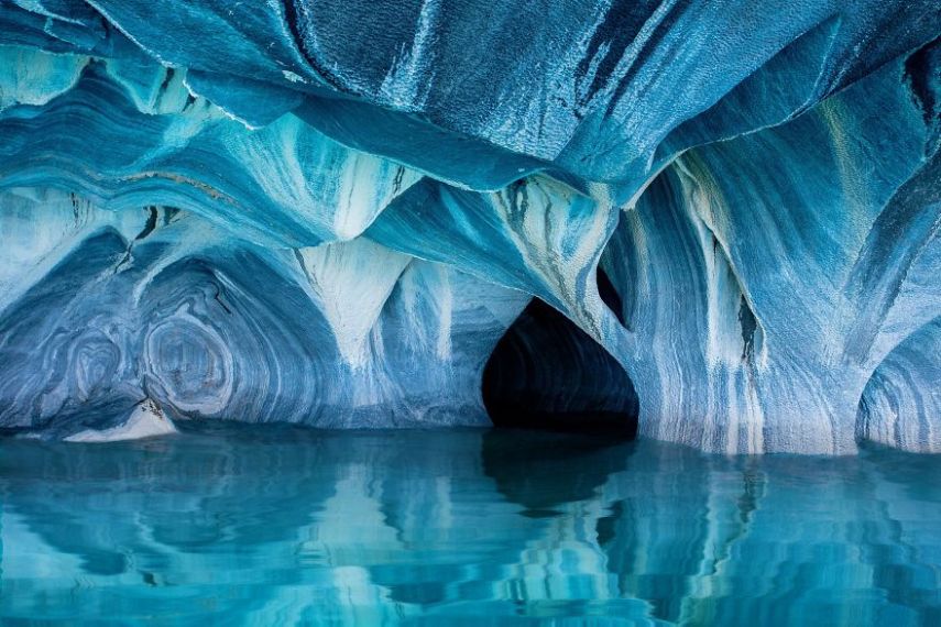 Menção Honrosa na categoria Natureza. Foto feita nas Marble Caves, Torres Del Paine, Chile 