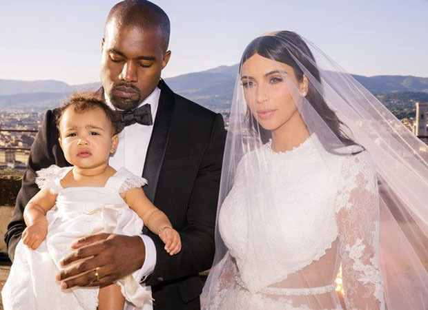 Kim Kardashian e Kanye também assinaram um pré-nupcial antes do casamento. Em caso de separação, Kim recebe US$ 1 milhão por cada ano de casamento. Ela pode ficar com todas as joias e presentes que ganhar do rapper. E, para terminar, é a principal beneficiária do seguro de vida do rapper, que vale US$ 20 milhões.