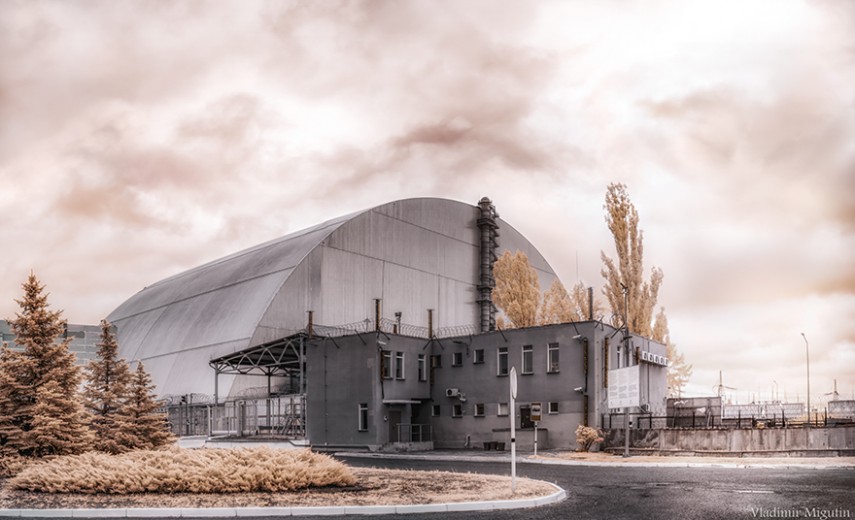 O fotógrafo Vladimir Migutin usou filtro infravermelho para fotografar Chernobyl