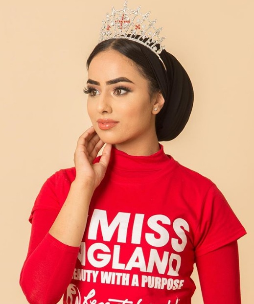 Sara Iftekhar é a primeira finalista a usar hijab na final do Miss Inglaterra
