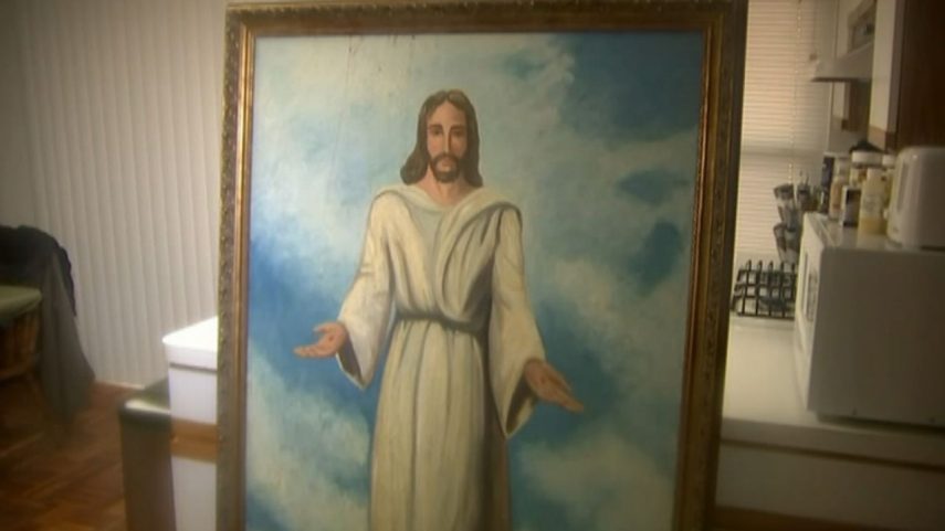 Pintura de Jesus sobrevive a incêndio de igreja