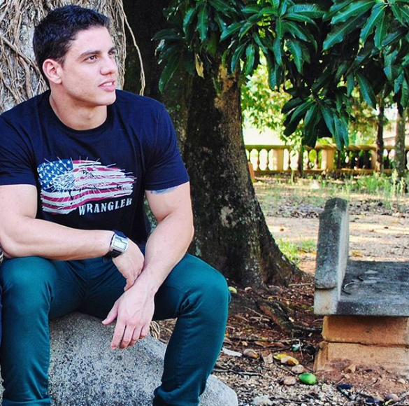 Cantor sertanejo morreu aos 26 anos em um acidente de moto, em São Paulo