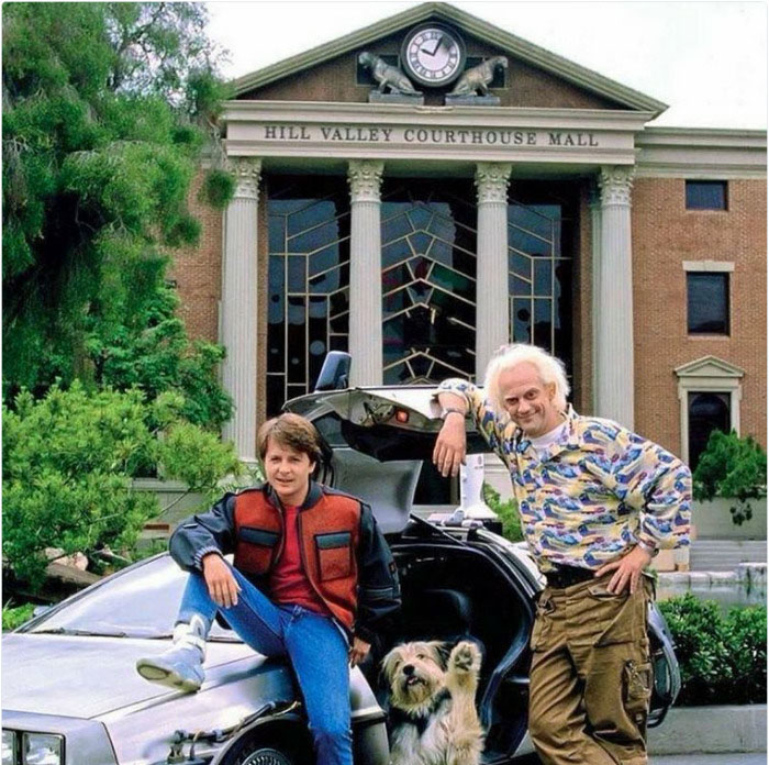 Marty, Doc, e Einsten de De Volta Para o Futuro juntos, 1989