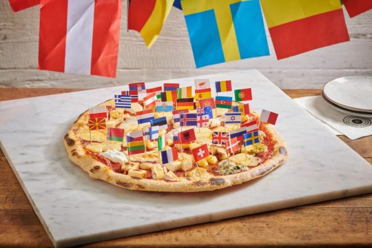 Queijos de 41 países foram misturados em pizza exclusiva