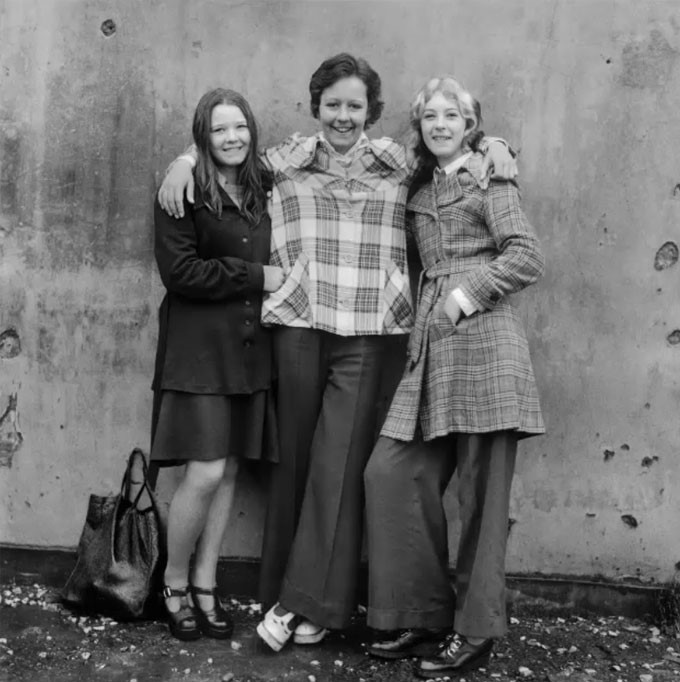 Angela Hendley, Dot Rooney e Kim Hillman, 1974