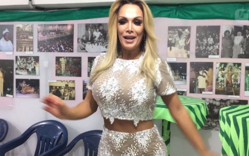 Camila Prins entra para a história como primeira madrinha de bateria trans do Grupo Especial de São Paulo