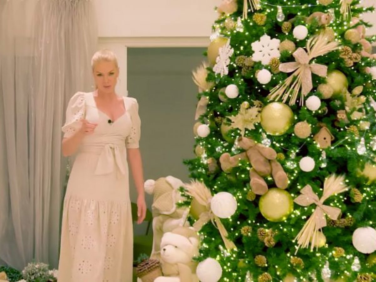 Ana Hickmann revela decoração de Natal de sua mansão – Vírgula